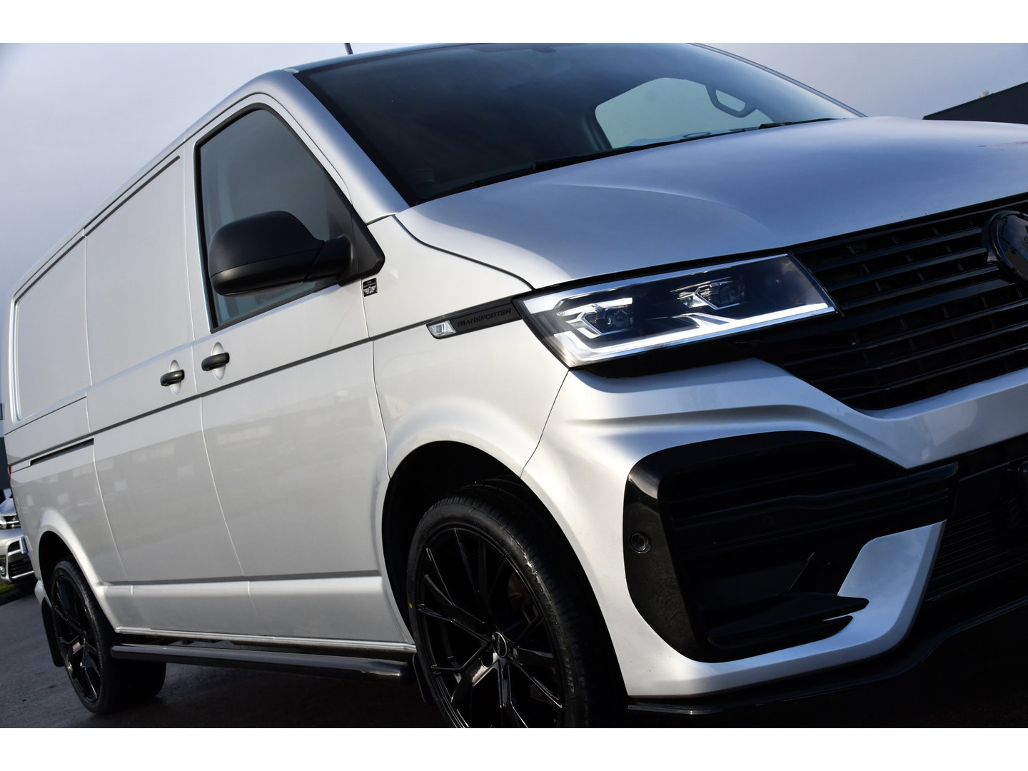 Volkswagen Transporter 2.0 TDI L2H1 ABT Edition Carplay, Sensoren, Cruise, LED, 150pk, Automaat, Multimedia, Uniek!