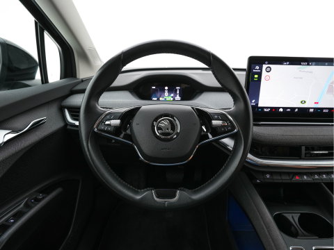 Škoda Enyaq iV 60 [ 3-Fase-11kW ] {SoH-88%} (INCL-BTW) *LEATHER-FABRIC | FULL-LED | DIGI-COCKPIT | CAMERA | KEYLESS | NAVI-FULLMAP | AMBIENTLIGHT | ECC | HEATED-COMFORTSEATS | PRIVACY-GLASS | DAB+ | PDC | CRUISE | 19"ALU*