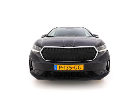 Škoda Enyaq iV 60 [ 3-Fase-11kW ] {SoH-88%} (INCL-BTW) *LEATHER-FABRIC | FULL-LED | DIGI-COCKPIT | CAMERA | KEYLESS | NAVI-FULLMAP | AMBIENTLIGHT | ECC | HEATED-COMFORTSEATS | PRIVACY-GLASS | DAB+ | PDC | CRUISE | 19"ALU*