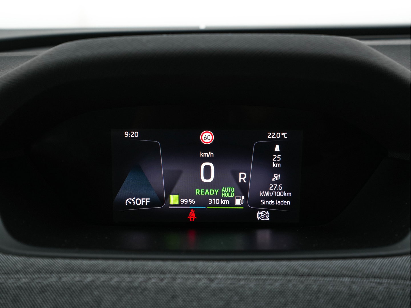 Škoda Enyaq iV 60 [ 3-Fase-11kW ] {SoH-88%} (INCL-BTW) *LEATHER-FABRIC | FULL-LED | DIGI-COCKPIT | CAMERA | KEYLESS | NAVI-FULLMAP | AMBIENTLIGHT | ECC | HEATED-COMFORTSEATS | PRIVACY-GLASS | DAB+ | PDC | CRUISE | 19"ALU*