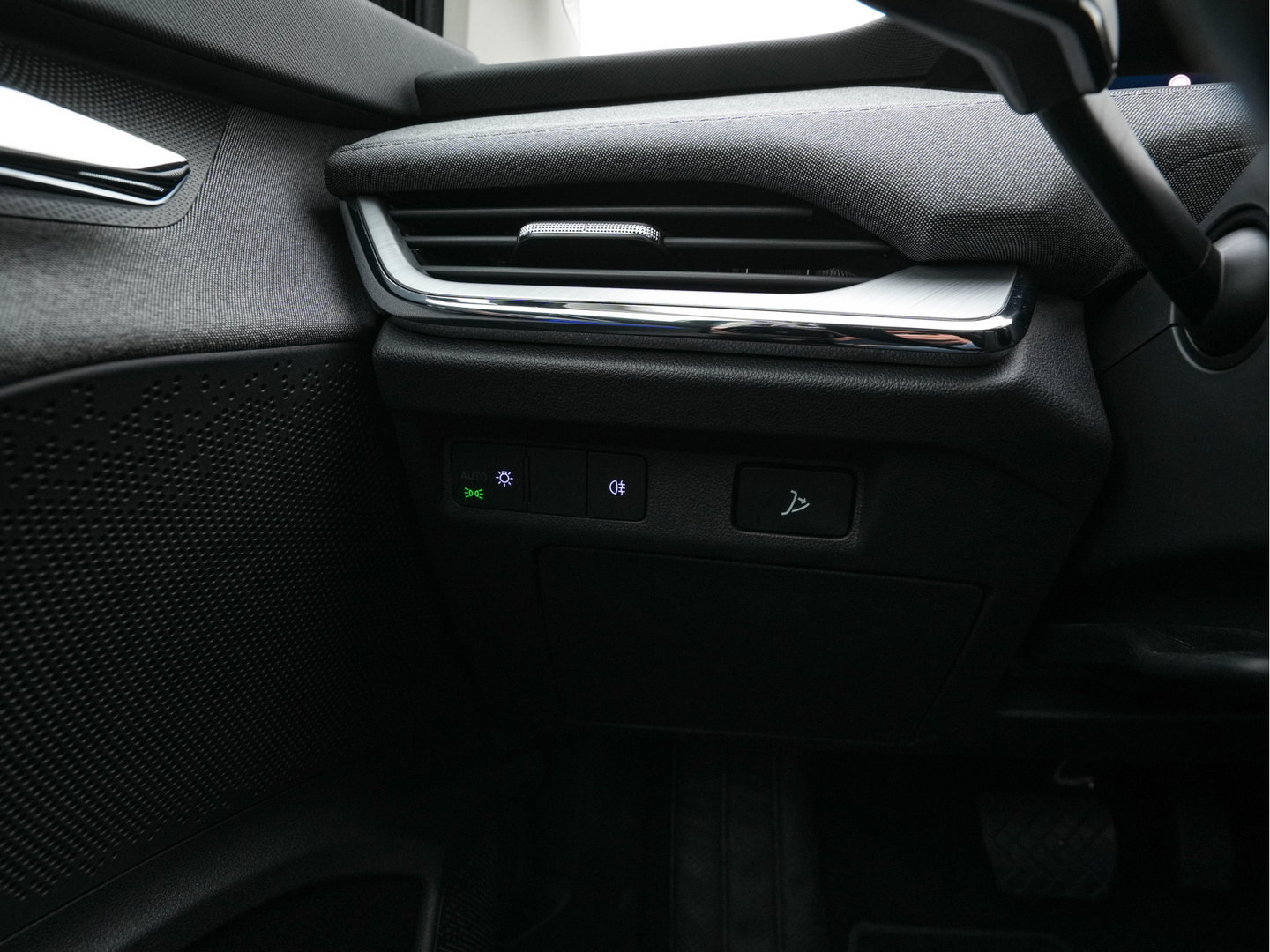 Škoda Enyaq iV 60 [ 3-Fase-11kW ] {SoH-88%} (INCL-BTW) *LEATHER-FABRIC | FULL-LED | DIGI-COCKPIT | CAMERA | KEYLESS | NAVI-FULLMAP | AMBIENTLIGHT | ECC | HEATED-COMFORTSEATS | PRIVACY-GLASS | DAB+ | PDC | CRUISE | 19"ALU*