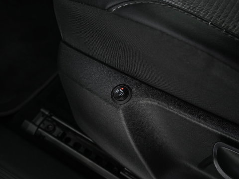 Škoda Enyaq iV 60 [ 3-Fase-11kW ] {SoH-88%} (INCL-BTW) *LEATHER-FABRIC | FULL-LED | DIGI-COCKPIT | CAMERA | KEYLESS | NAVI-FULLMAP | AMBIENTLIGHT | ECC | HEATED-COMFORTSEATS | PRIVACY-GLASS | DAB+ | PDC | CRUISE | 19"ALU*