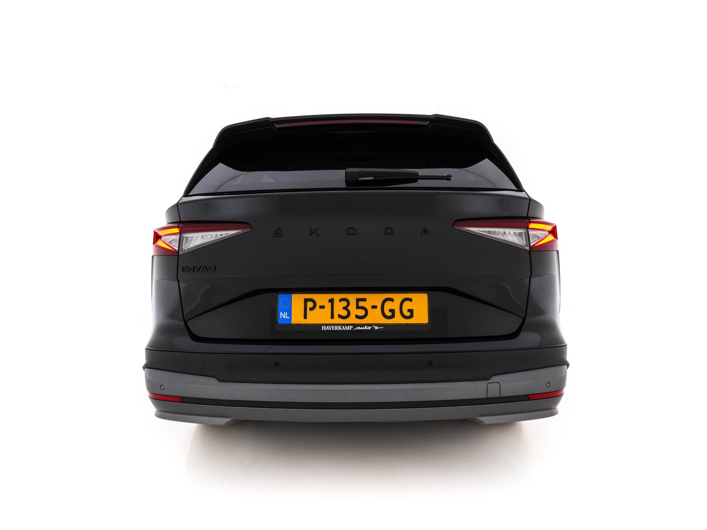 Škoda Enyaq iV 60 [ 3-Fase-11kW ] {SoH-88%} (INCL-BTW) *LEATHER-FABRIC | FULL-LED | DIGI-COCKPIT | CAMERA | KEYLESS | NAVI-FULLMAP | AMBIENTLIGHT | ECC | HEATED-COMFORTSEATS | PRIVACY-GLASS | DAB+ | PDC | CRUISE | 19"ALU*