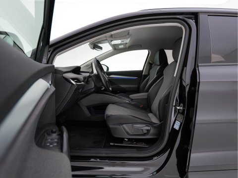 Škoda Enyaq iV 60 [ 3-Fase-11kW ] {SoH-88%} (INCL-BTW) *LEATHER-FABRIC | FULL-LED | DIGI-COCKPIT | CAMERA | KEYLESS | NAVI-FULLMAP | AMBIENTLIGHT | ECC | HEATED-COMFORTSEATS | PRIVACY-GLASS | DAB+ | PDC | CRUISE | 19"ALU*
