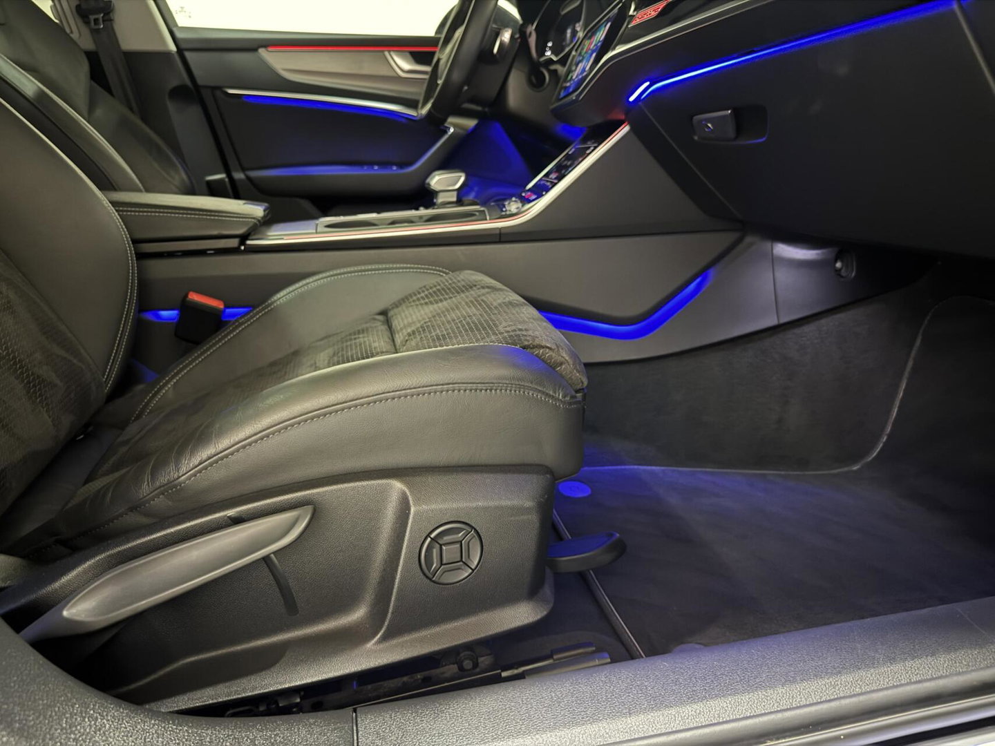 Audi A6 Avant 55 TFSIe Quattro Competition Pano Sfeer 360° Virtual CarPlay