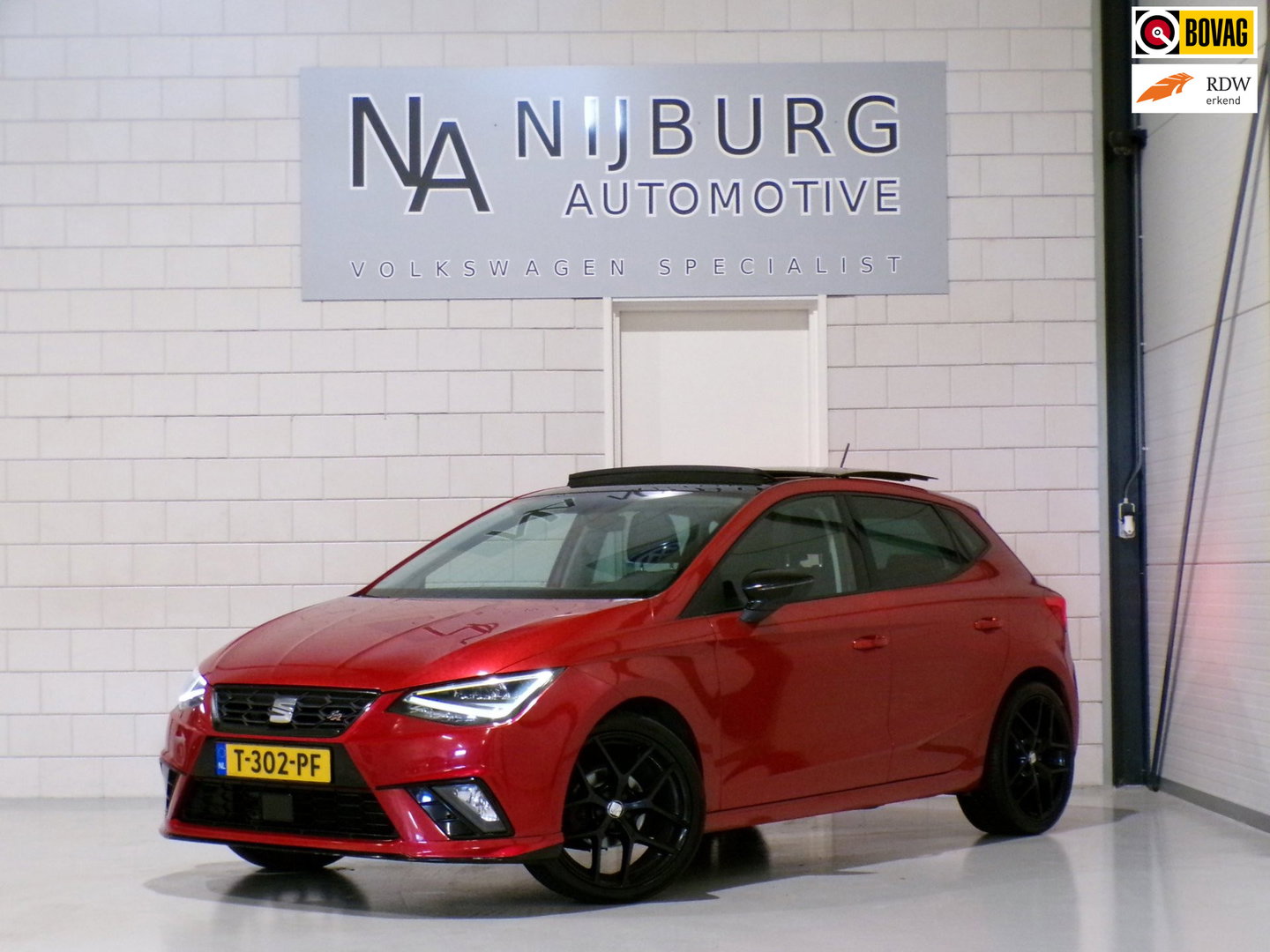 SEAT Ibiza 1.0 TSI FR Business Intense Apple-Carplay Full-LED Panoramadak Parkeersensoren 18"Velgen Beats-audio Drive-mode