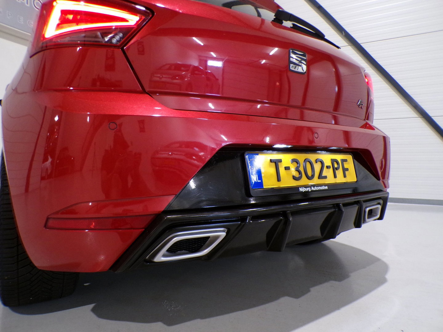 SEAT Ibiza 1.0 TSI FR Business Intense Apple-Carplay Full-LED Panoramadak Parkeersensoren 18"Velgen Beats-audio Drive-mode
