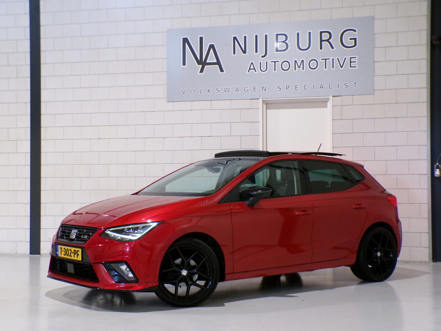 SEAT Ibiza 1.0 TSI FR Business Intense Apple-Carplay Full-LED Panoramadak Parkeersensoren 18"Velgen Beats-audio Drive-mode