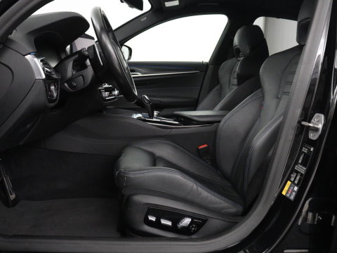 BMW 5 Serie 530e xDrive High Executive | SOH 89,6% | Panoramadak | Leder | Memory | Stoelverwarming | Harman/Kardon | Carplay | Sfeerverlichting | Cruise control | PHEV