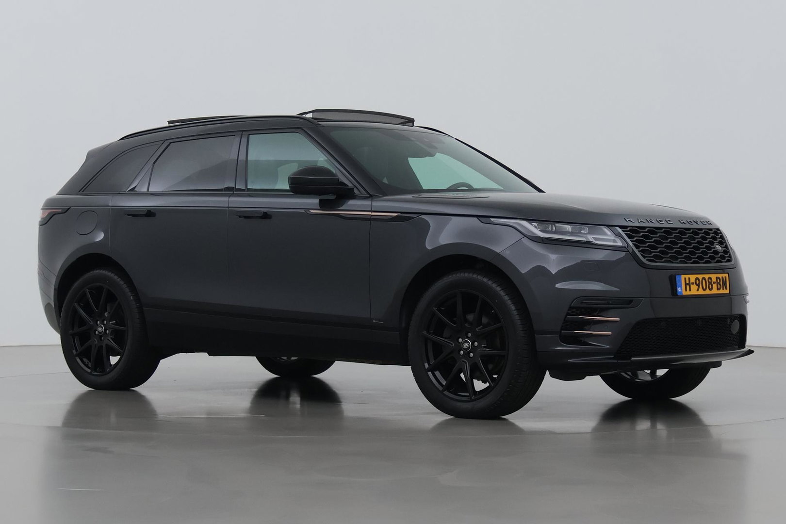 Land Rover Range Rover Velar P250 Turbo AWD R-Dynamic HSE | Panoramadak | ACC | Meridian Surround | Stoelventilatie