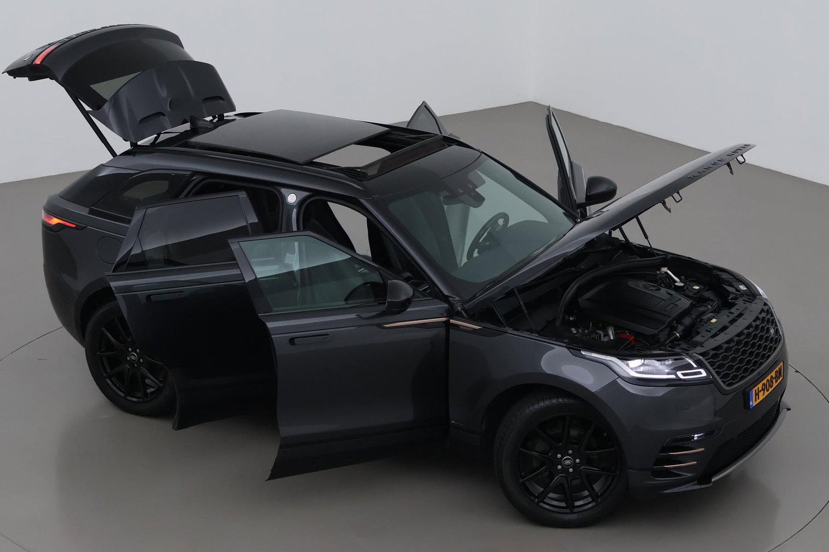 Land Rover Range Rover Velar P250 Turbo AWD R-Dynamic HSE | Panoramadak | ACC | Meridian Surround | Stoelventilatie