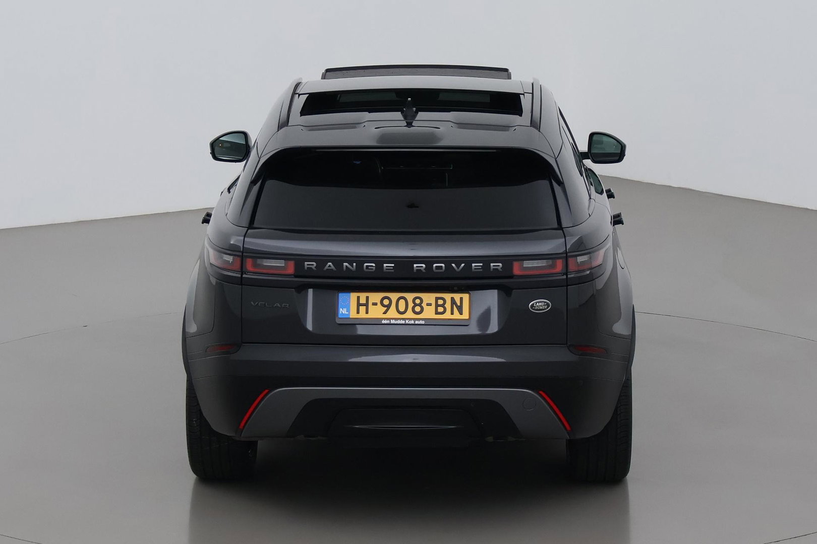Land Rover Range Rover Velar P250 Turbo AWD R-Dynamic HSE | Panoramadak | ACC | Meridian Surround | Stoelventilatie