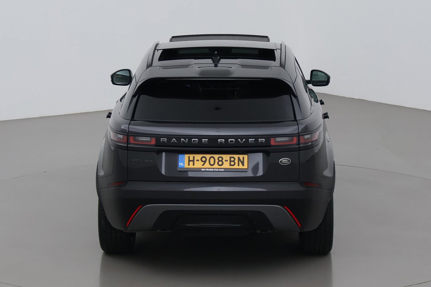 Land Rover Range Rover Velar P250 Turbo AWD R-Dynamic HSE | Panoramadak | ACC | Meridian Surround | Stoelventilatie