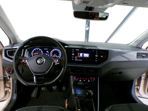Volkswagen Polo 1.0 TSI Highline "Origineel NL!" Apple-Carplay Parkeersensoren 17"Velgen Adaptive-cruise Sfeerverlichting Garantie