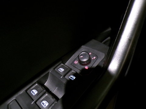 Volkswagen Polo 1.0 TSI Highline "Origineel NL!" Apple-Carplay Parkeersensoren 17"Velgen Adaptive-cruise Sfeerverlichting Garantie