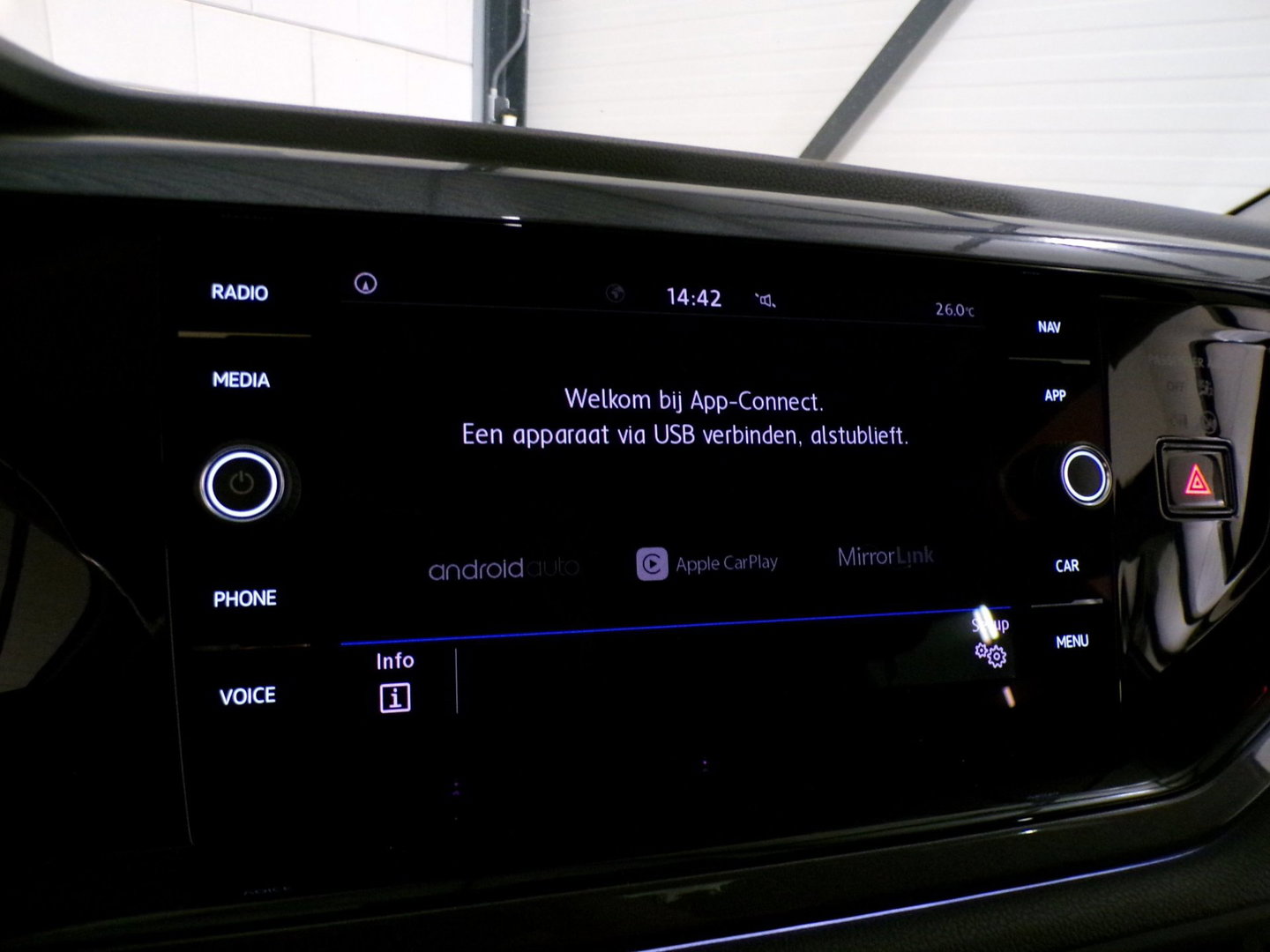 Volkswagen Polo 1.0 TSI Highline "Origineel NL!" Apple-Carplay Parkeersensoren 17"Velgen Adaptive-cruise Sfeerverlichting Garantie