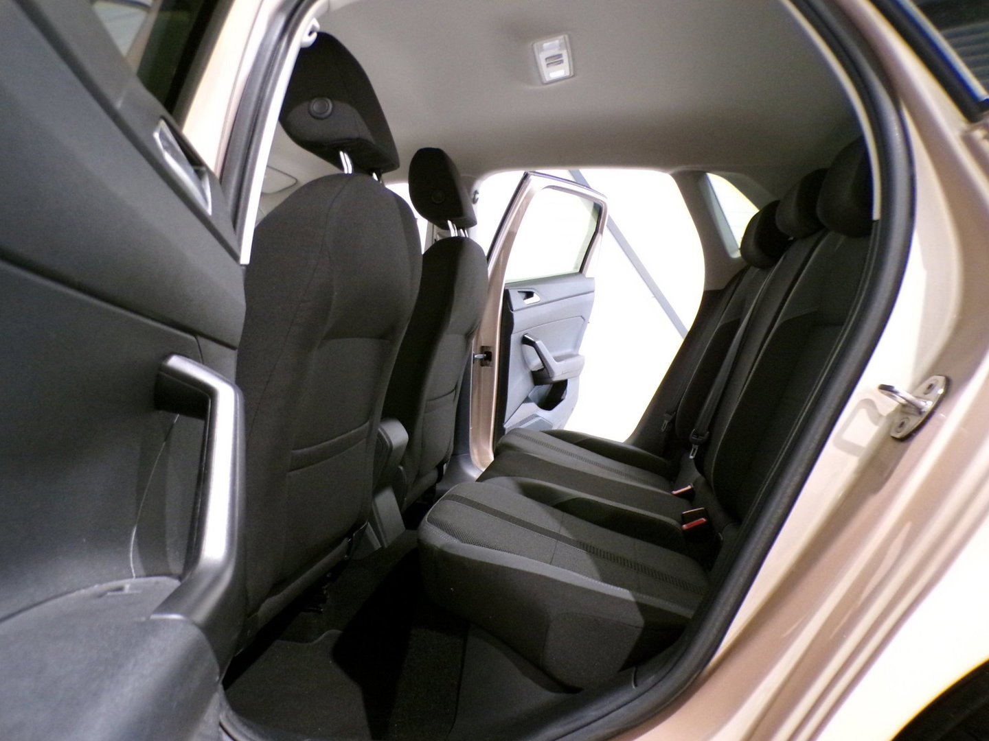 Volkswagen Polo 1.0 TSI Highline "Origineel NL!" Apple-Carplay Parkeersensoren 17"Velgen Adaptive-cruise Sfeerverlichting Garantie