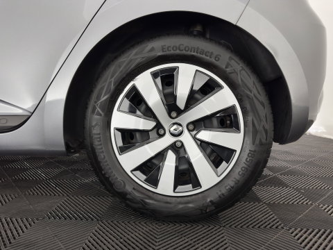 Renault Clio 1.6 E-Tech Hybrid 145 Equilibre (INCL-BTW) Aut. *FULL-LED | COMFORTSEATS | CARPLAY | KEYLESS | DAB+ | ECC | PDC | CRUISE | DIGI-COCKPIT | LANE-ASSIST |  TOWBAR*