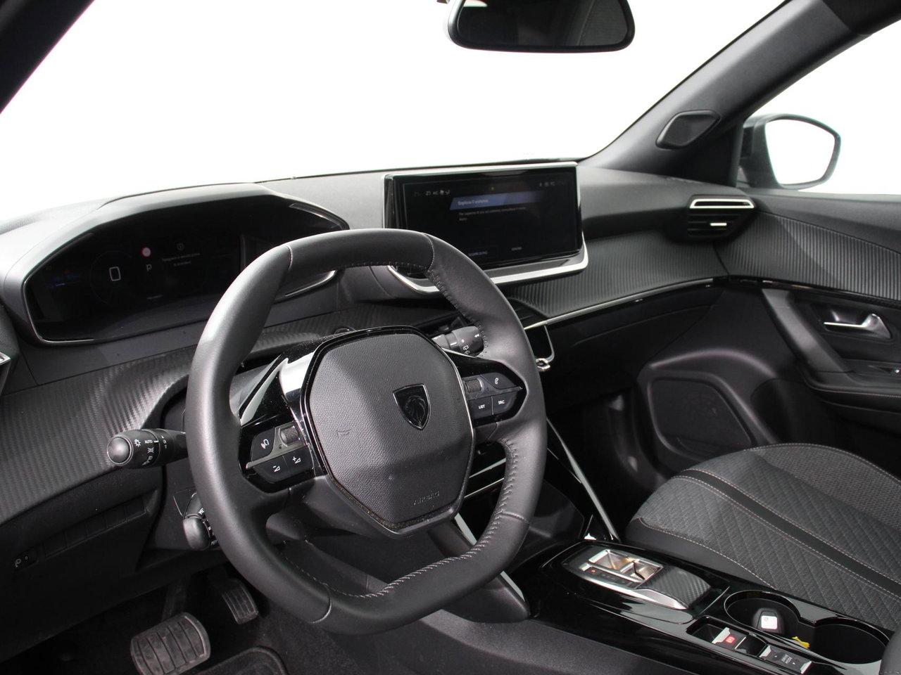 Peugeot e-2008