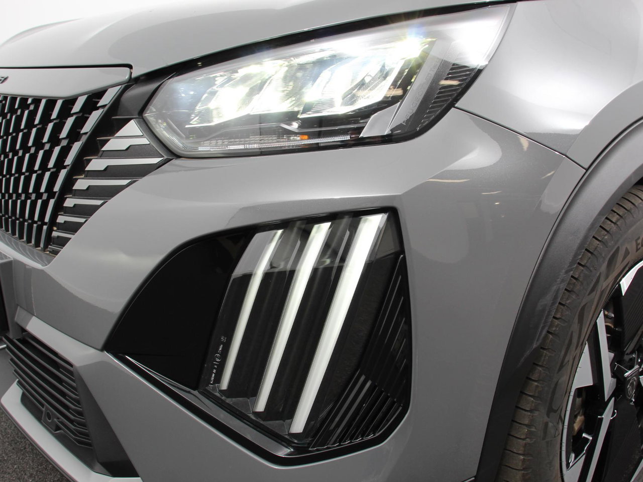 Peugeot e-2008