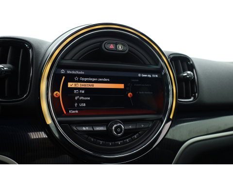 MINI Countryman 1.5 Cooper S E ALL4 | JCW Trim | Pano | SOH 92% | H&K Audio | Camera | Stoelverw. | Keyless | CarPlay | Cruise Ctrl | LED