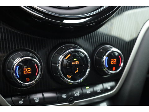 MINI Countryman 1.5 Cooper S E ALL4 | JCW Trim | Pano | SOH 92% | H&K Audio | Camera | Stoelverw. | Keyless | CarPlay | Cruise Ctrl | LED