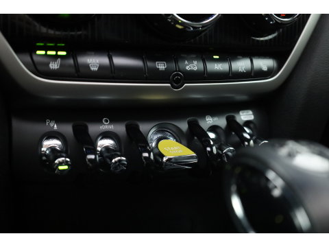 MINI Countryman 1.5 Cooper S E ALL4 | JCW Trim | Pano | SOH 92% | H&K Audio | Camera | Stoelverw. | Keyless | CarPlay | Cruise Ctrl | LED