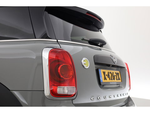 MINI Countryman 1.5 Cooper S E ALL4 | JCW Trim | Pano | SOH 92% | H&K Audio | Camera | Stoelverw. | Keyless | CarPlay | Cruise Ctrl | LED