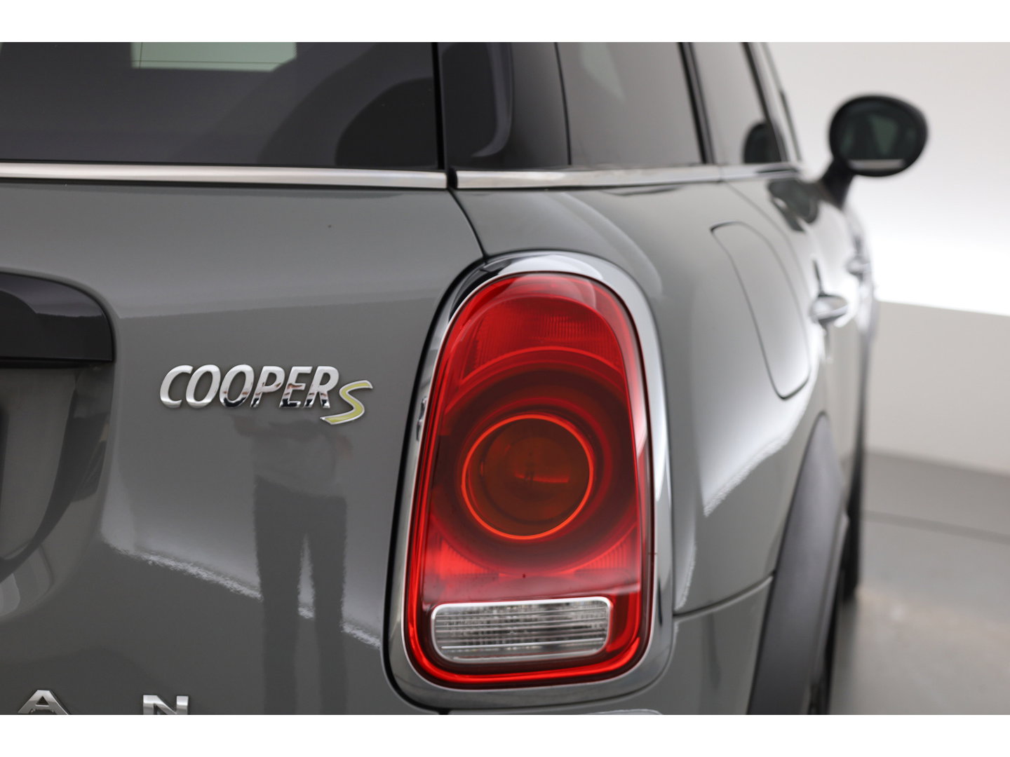 MINI Countryman 1.5 Cooper S E ALL4 | JCW Trim | Pano | SOH 92% | H&K Audio | Camera | Stoelverw. | Keyless | CarPlay | Cruise Ctrl | LED