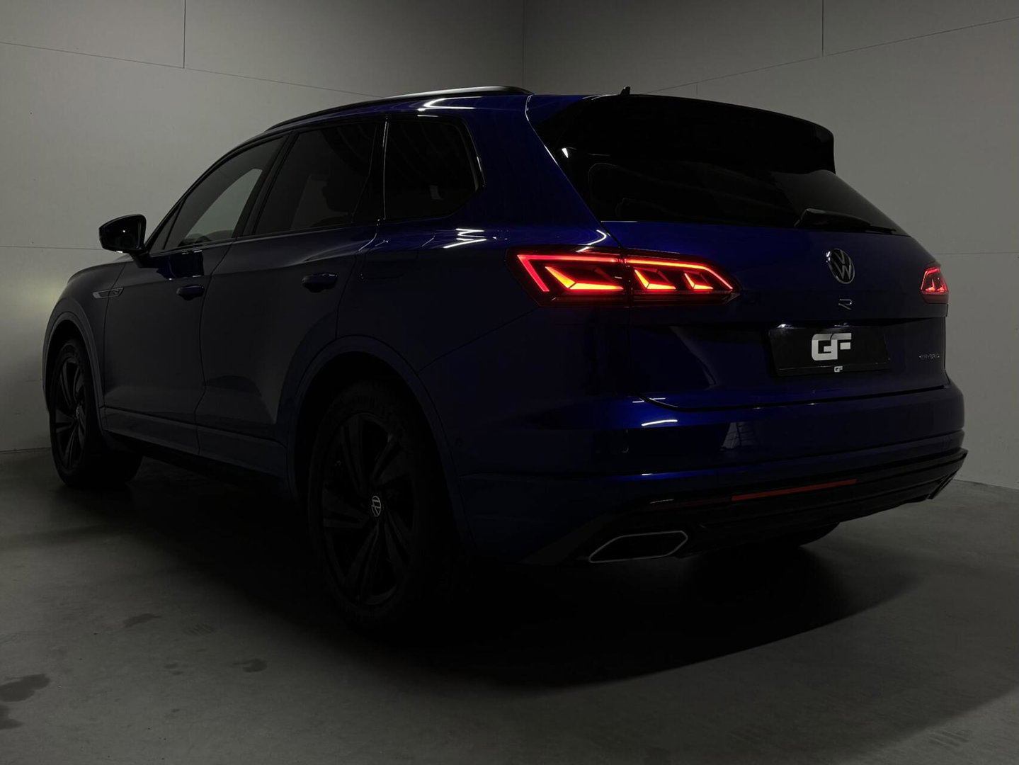 Volkswagen Touareg 3.0 TSi eHybrid 4MOTION R-Line Pano Lapiz Blue