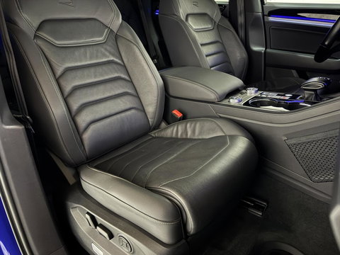 Volkswagen Touareg 3.0 TSi eHybrid 4MOTION R-Line Pano Lapiz Blue