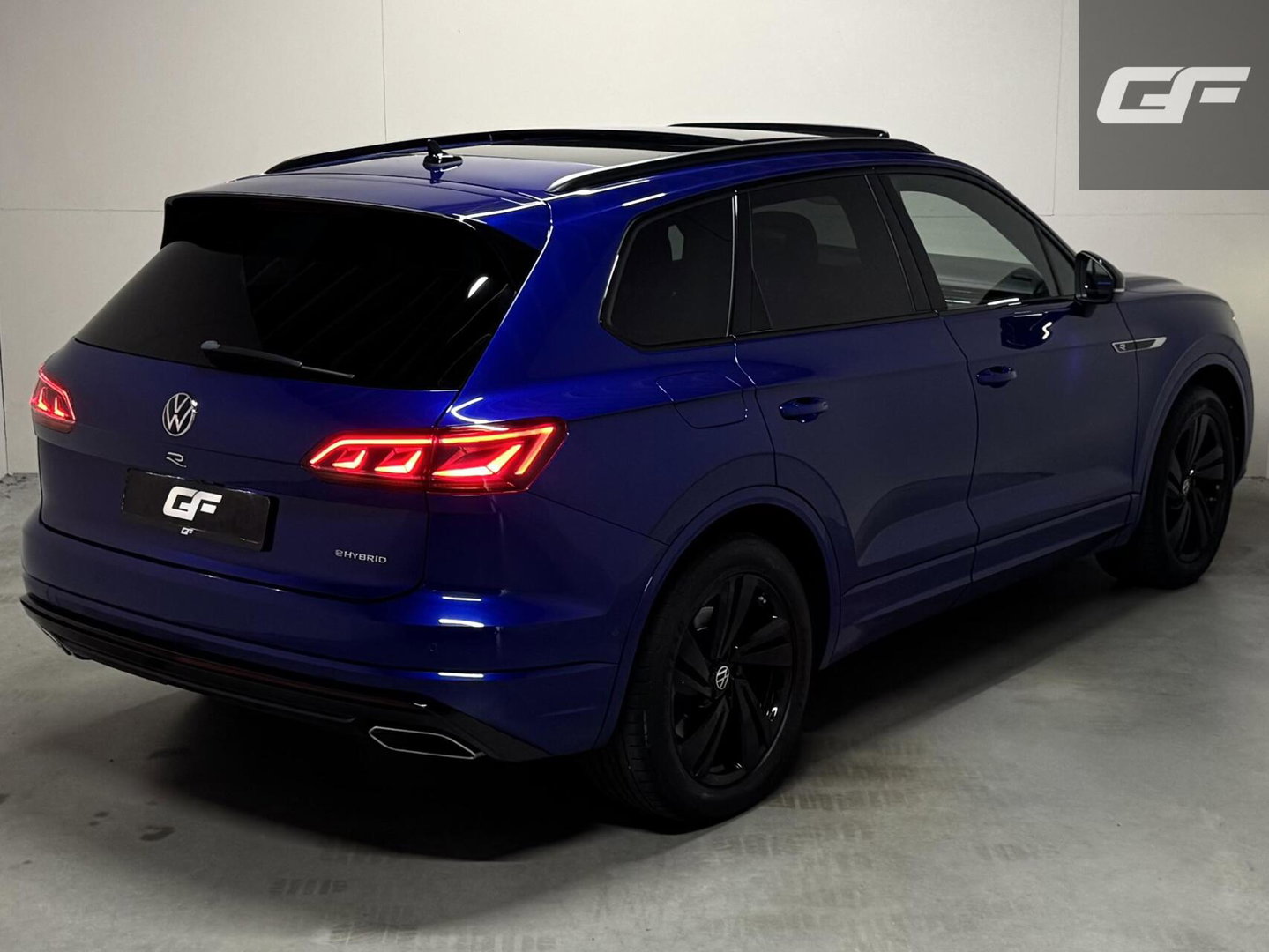 Volkswagen Touareg 3.0 TSi eHybrid 4MOTION R-Line Pano Lapiz Blue