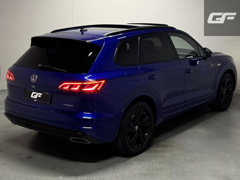 Volkswagen Touareg 3.0 TSi eHybrid 4MOTION R-Line Pano Lapiz Blue