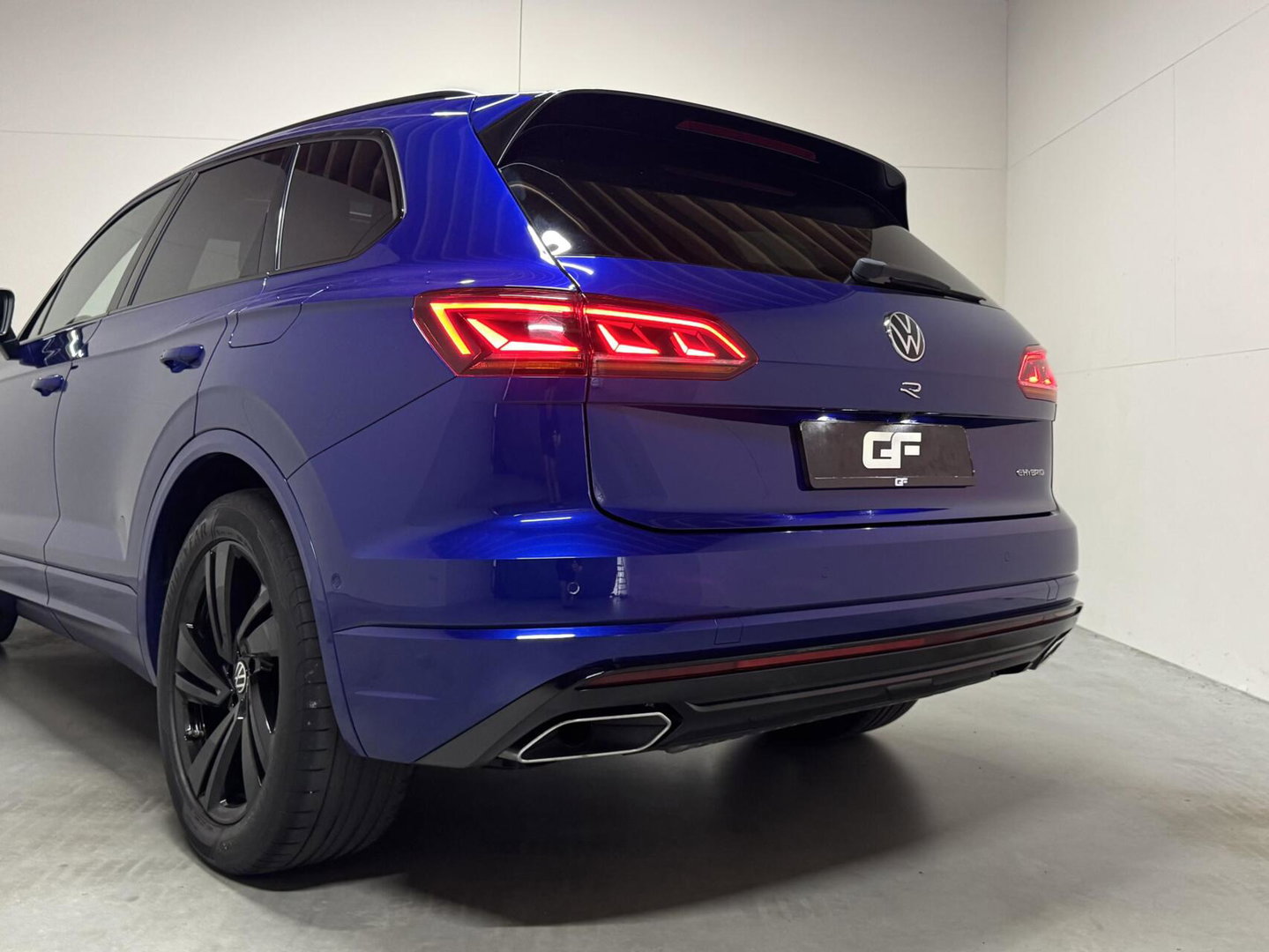 Volkswagen Touareg 3.0 TSi eHybrid 4MOTION R-Line Pano Lapiz Blue