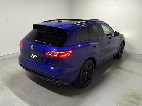 Volkswagen Touareg 3.0 TSi eHybrid 4MOTION R-Line Pano Lapiz Blue