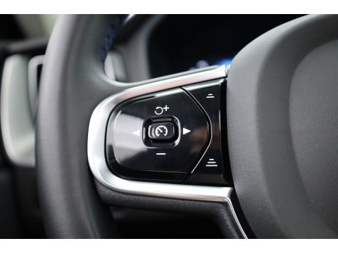 Volvo XC60 2.0 T6 Plug-in hybrid AWD Plus Dark | RIJKLAAR!! |  SOH 98% | Pano | Leder | Trekhaak | Adapt. Cruise | Stoel- Stuurverw. | 360cam | Memory | Harman Kardon