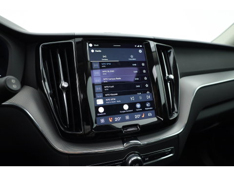 Volvo XC60 2.0 T6 Plug-in hybrid AWD Plus Dark | RIJKLAAR!! |  SOH 98% | Pano | Leder | Trekhaak | Adapt. Cruise | Stoel- Stuurverw. | 360cam | Memory | Harman Kardon