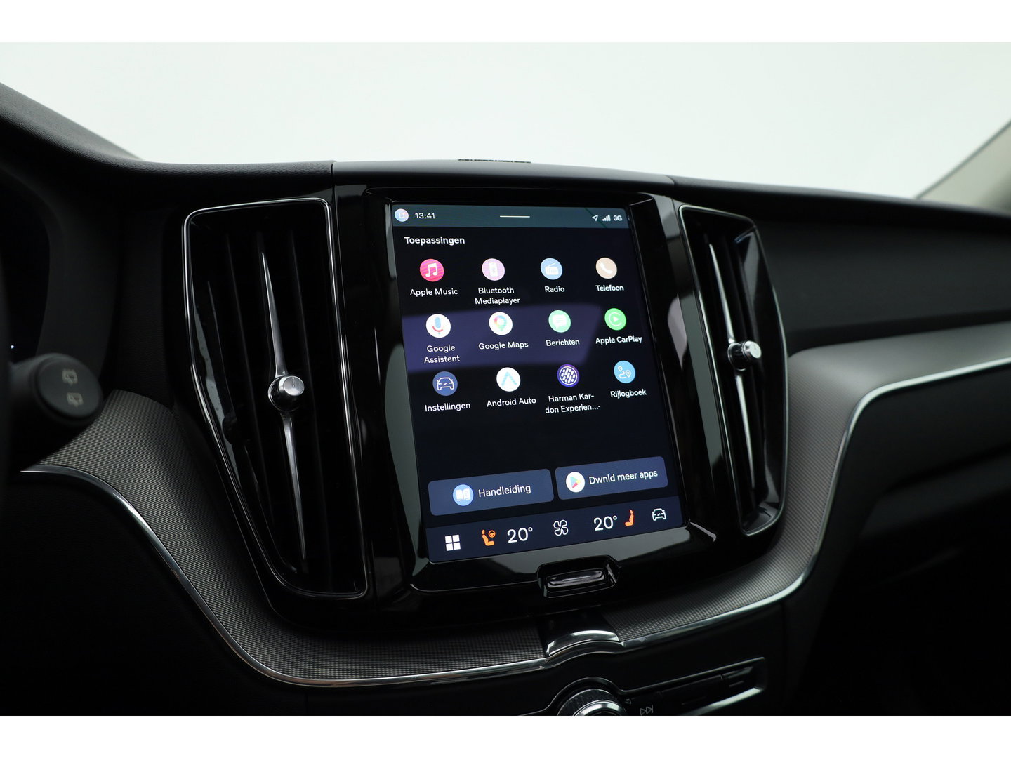 Volvo XC60 2.0 T6 Plug-in hybrid AWD Plus Dark | RIJKLAAR!! |  SOH 98% | Pano | Leder | Trekhaak | Adapt. Cruise | Stoel- Stuurverw. | 360cam | Memory | Harman Kardon