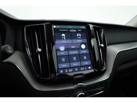 Volvo XC60 2.0 T6 Plug-in hybrid AWD Plus Dark | RIJKLAAR!! |  SOH 98% | Pano | Leder | Trekhaak | Adapt. Cruise | Stoel- Stuurverw. | 360cam | Memory | Harman Kardon
