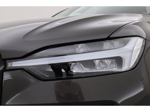 Volvo XC60 2.0 T6 Plug-in hybrid AWD Plus Dark | RIJKLAAR!! |  SOH 98% | Pano | Leder | Trekhaak | Adapt. Cruise | Stoel- Stuurverw. | 360cam | Memory | Harman Kardon