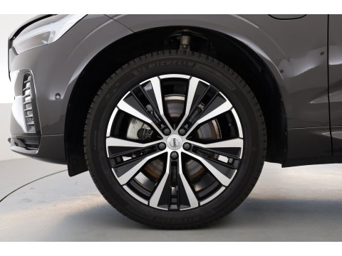 Volvo XC60 2.0 T6 Plug-in hybrid AWD Plus Dark | RIJKLAAR!! |  SOH 98% | Pano | Leder | Trekhaak | Adapt. Cruise | Stoel- Stuurverw. | 360cam | Memory | Harman Kardon