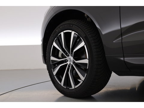 Volvo XC60 2.0 T6 Plug-in hybrid AWD Plus Dark | RIJKLAAR!! |  SOH 98% | Pano | Leder | Trekhaak | Adapt. Cruise | Stoel- Stuurverw. | 360cam | Memory | Harman Kardon