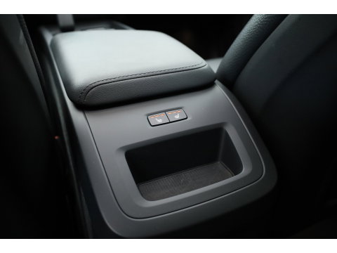 Volvo XC60 2.0 T6 Plug-in hybrid AWD Plus Dark | RIJKLAAR!! |  SOH 98% | Pano | Leder | Trekhaak | Adapt. Cruise | Stoel- Stuurverw. | 360cam | Memory | Harman Kardon