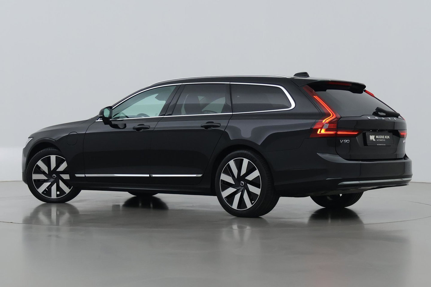 Volvo V90 T6 Plug-in hybrid Core Bright | ACC | Harman/Kardon | Camera | Memory | Stoel+Stuurverwarming | Keyless | Getint Glas