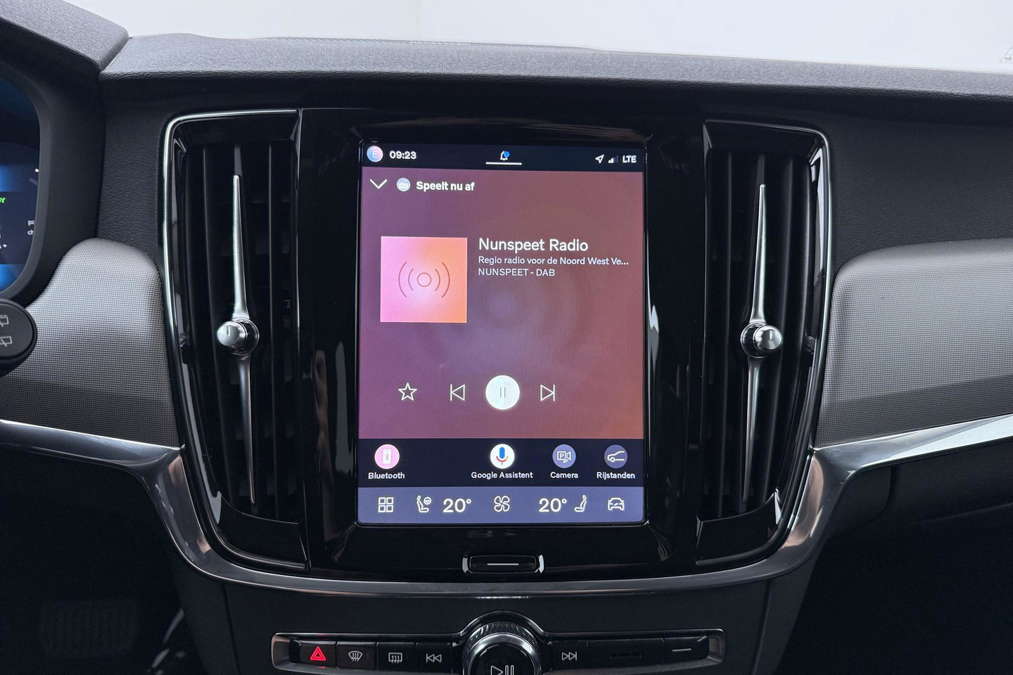 Volvo V90 T6 Plug-in hybrid Core Bright | ACC | Harman/Kardon | Camera | Memory | Stoel+Stuurverwarming | Keyless | Getint Glas