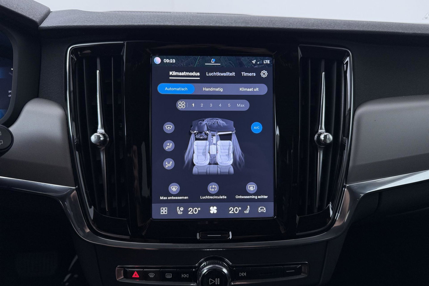 Volvo V90 T6 Plug-in hybrid Core Bright | ACC | Harman/Kardon | Camera | Memory | Stoel+Stuurverwarming | Keyless | Getint Glas