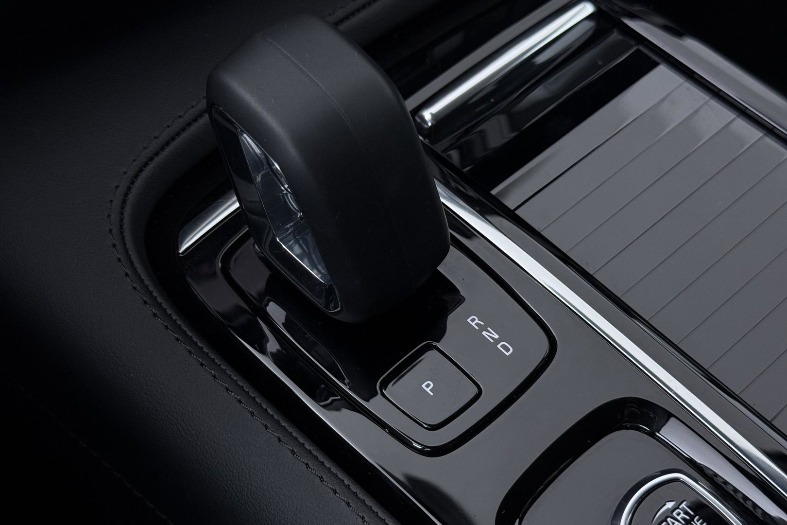 Volvo V90 T6 Plug-in hybrid Core Bright | ACC | Harman/Kardon | Camera | Memory | Stoel+Stuurverwarming | Keyless | Getint Glas