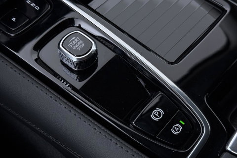 Volvo V90 T6 Plug-in hybrid Core Bright | ACC | Harman/Kardon | Camera | Memory | Stoel+Stuurverwarming | Keyless | Getint Glas