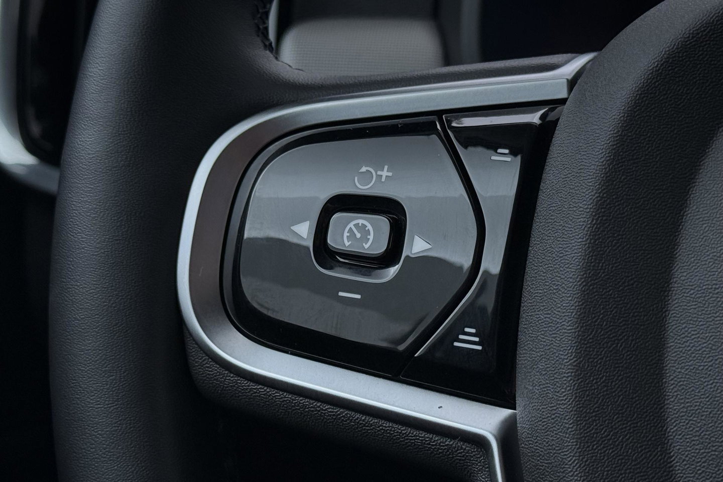 Volvo V90 T6 Plug-in hybrid Core Bright | ACC | Harman/Kardon | Camera | Memory | Stoel+Stuurverwarming | Keyless | Getint Glas