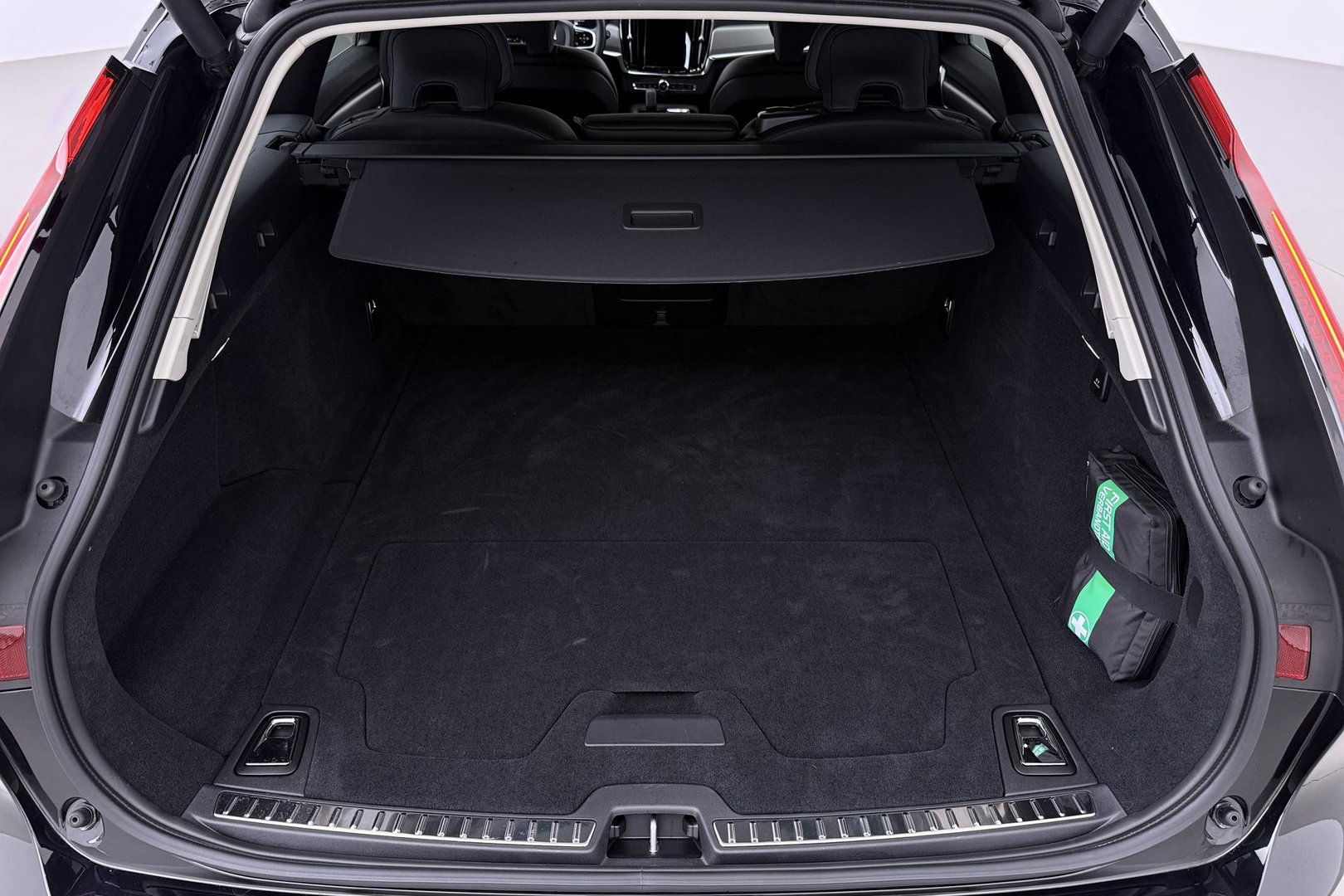 Volvo V90 T6 Plug-in hybrid Core Bright | ACC | Harman/Kardon | Camera | Memory | Stoel+Stuurverwarming | Keyless | Getint Glas